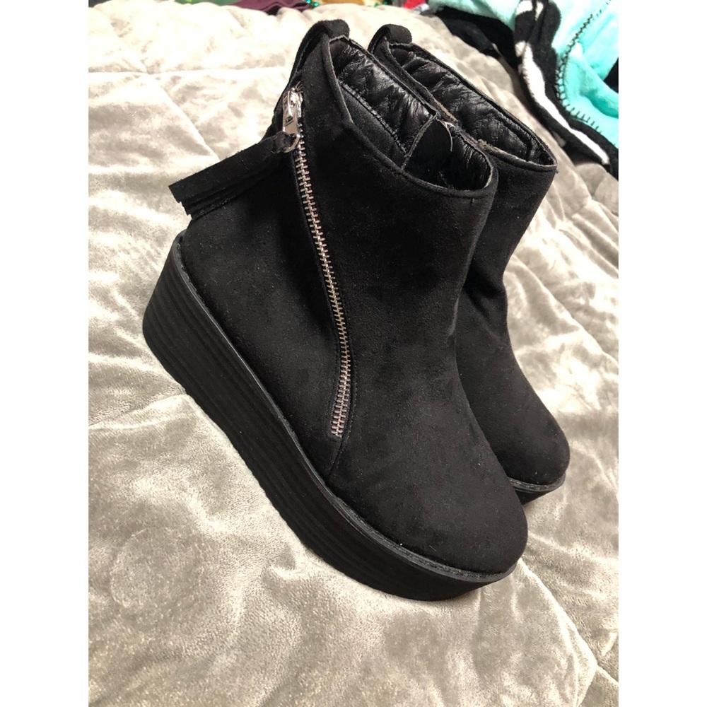 Platform boots